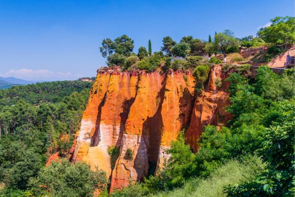 Roussillon: Nestled in one of the world’s largest ochre deposits, its hills showcase up to 17 shades—from pale yellow to deep rust. Surreal streets and cliffs -  a living canvas of Provençal beauty