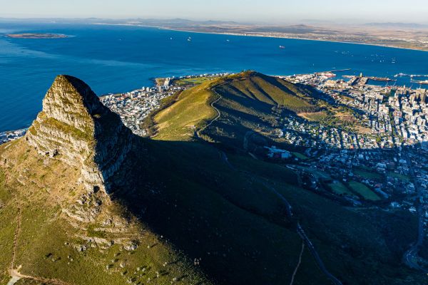 Lion's Head, Cape Town: an iconic, iconical hiking trail situated between Table Mountain and Signal Hill, 669 m.asl.
