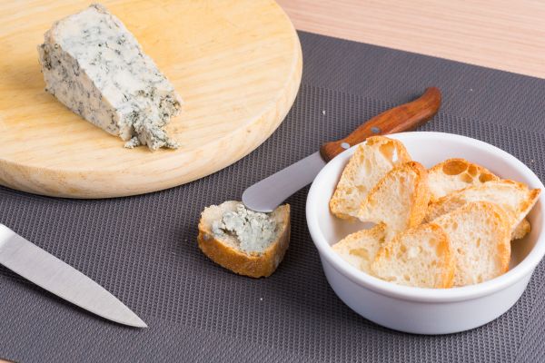 Cabrales Cheese: A famous, pungent blue cheese aged in the limestone caves of the Picos de Europa.