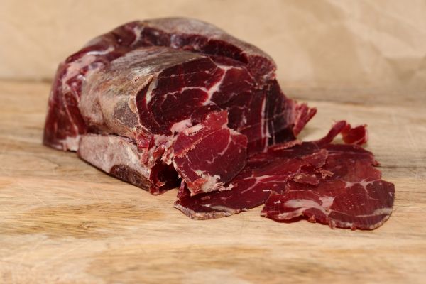 Cecina de León (The Northern Specialty): Spain’s northern cured beef, a smoky, flavorful alternative to ham, unique to the region.