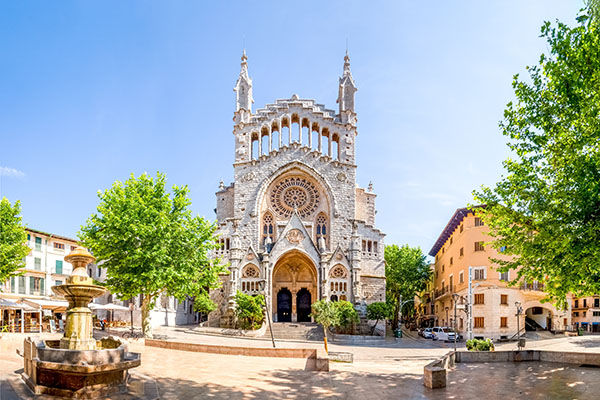 Historic centre of Sóller, Mallorca with Mediterranean charm and local atmosphere